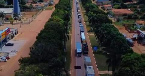 Manifestações contra ações de reintegração de posse fecham a BR-010 e a BR-222, em Dom Eliseu