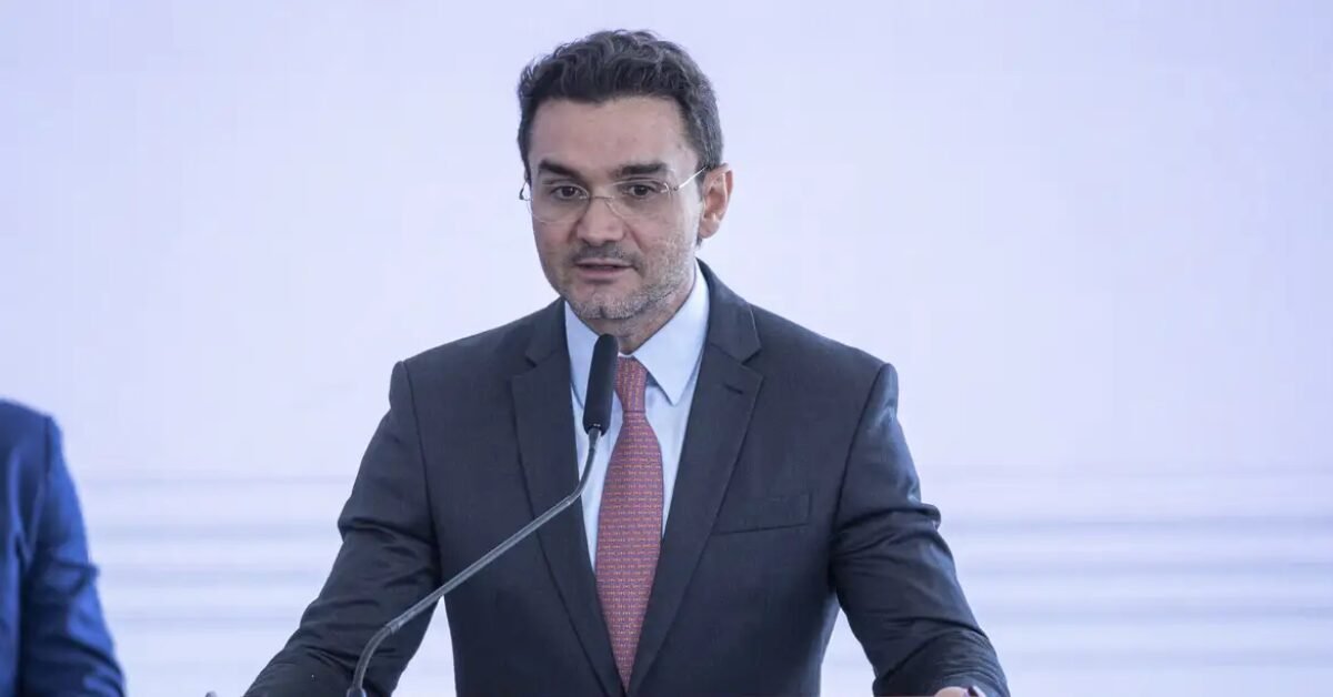 Ministro Celso Sabino participa de reunião com países árabes do Golfo em Belém