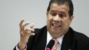 CPI: Lupi assume nomeações no INSS, mas se afasta de fraudes em descontos