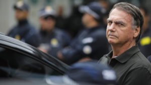 Bolsonaro foi alertado de 'desvios, fraudes e irregularidades' no INSS durante transição, dizem peritos