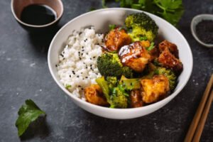 3 receitas práticas e ricas em proteína vegetal para o jantar