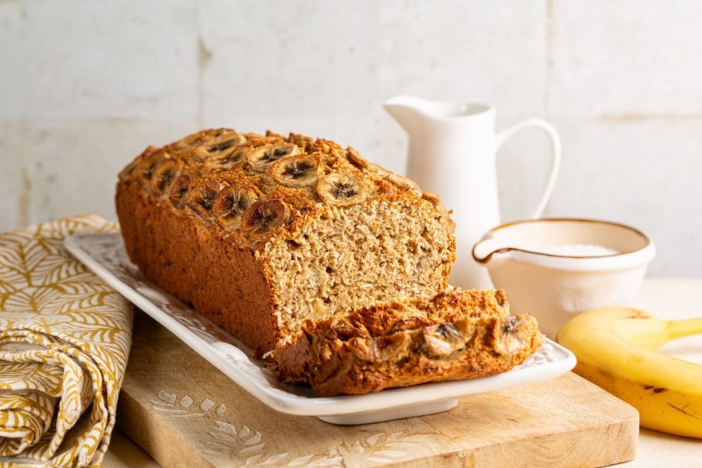 4 receitas de bolo de banana fit para o lanche da tarde