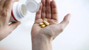 Anvisa proíbe venda de 32 suplementos por fabricação em 'condições insalubres'