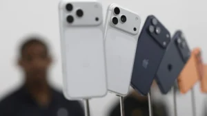 Apple anuncia iPhone 17 em versão mais fina já feita, com preços que chegam a R$ 18.499