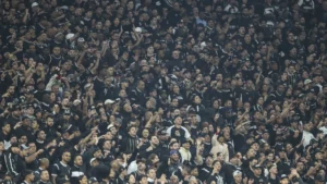 Corinthians visita Fluminense em busca de calmaria no Brasileirão