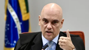 Recados de Moraes e ofensiva da PGR: veja o que aconteceu no 1º dia do julgamento de Bolsonaro