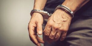 Suspeito é preso com 62 tabletes de maconha na Folha 6