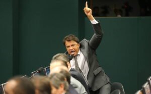 TRE do Pará reduz pena e Wladimir Costa passa ao regime semiaberto