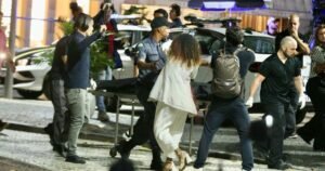 “Vale Tudo”: gravação da morte de Odete Roitman agita porta de hotel no Rio