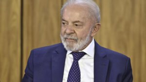 Lula sanciona lei que amplia pena para quem vende bebida alcoólica a crianças e adolescentes