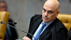 Moraes dá 24h para advogado de Filipe Martins apresentar defesa final sobre trama golpista