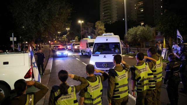 Um dos corpos devolvidos pelo Hamas não é de refém, diz Israel