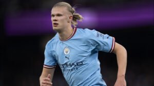 Flaco López e Haaland são melhores no jogo aéreo ofensivo nos últimos meses