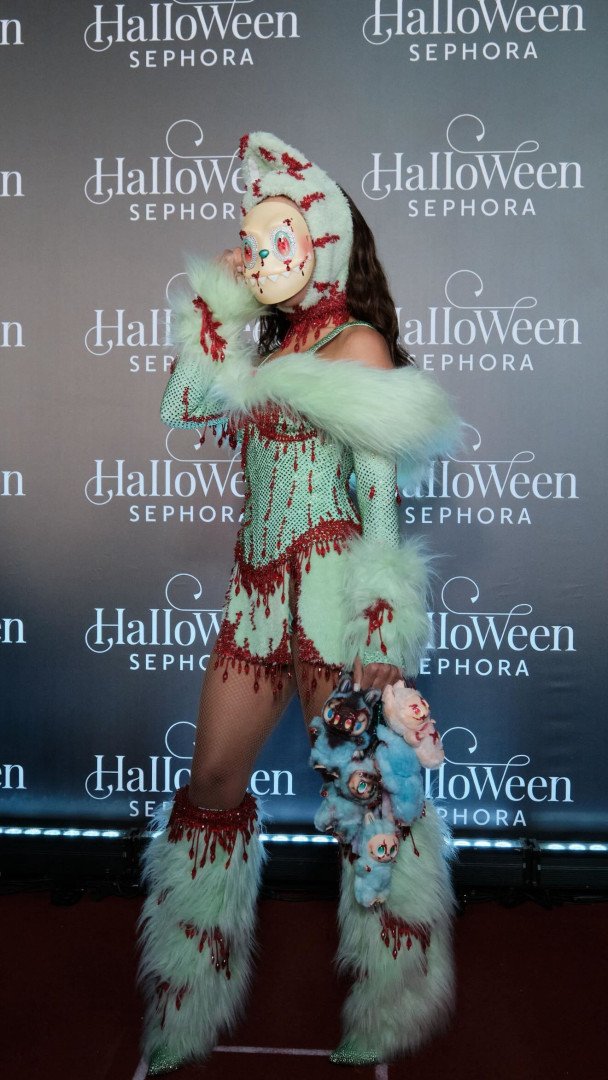 Anitta surpreende com look em festa de Halloween: "Vim de Labubu gótico" 1 Notícias ao Minuto