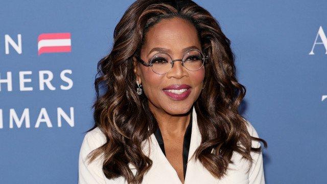 Oprah Winfrey exibe 'novo corpo' em evento após emagrecer 20 quilos