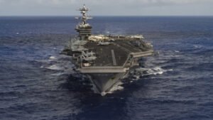 EUA enviam maior porta-aviões do mundo à América Latina em escalada militar