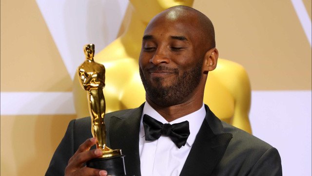 Como Kobe Bryant é o único que já ganhou olimpíadas e Oscar
