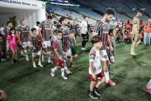 Após megaoperação, Fluminense tem pior público desde 2021 no Maracanã