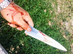 Jovem é esfaqueado em bar e fica em estado grave em Parauapebas