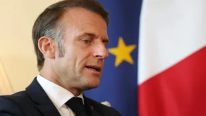 Macron reconduz Lecornu ao cargo de premiê 4 dias depois de ele pedir demissão
