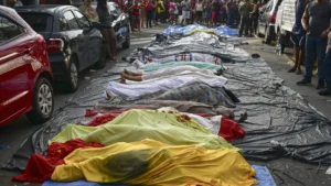 Ministra promete perícia independente após reunião com famílias no Rio