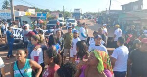 Protesto bloqueia a Alça Viária contra medida judicial que permite a instalação de aterro no Acará