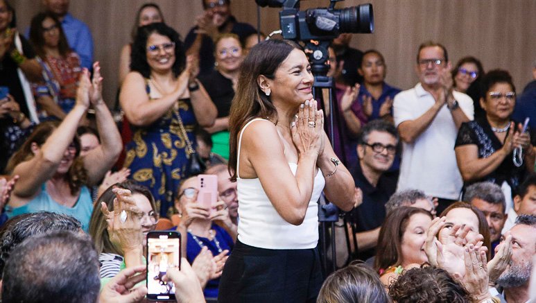 Photo of UFPA concede título de Doutora Honoris Causa à atriz paraense Dira Paes