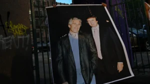'Sou o único capaz de derrubar Trump', disse Epstein em troca de e-mail