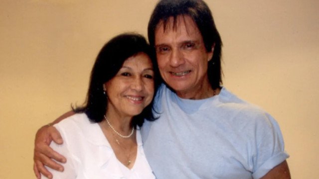 Morre Norma Braga, irmã do cantor Roberto Carlos, aos 90 anos