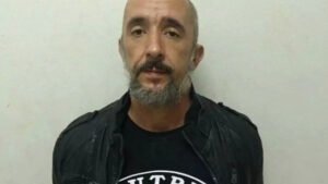 Cristian Cravinhos sofre acidente de moto perto da casa dos Richthofen