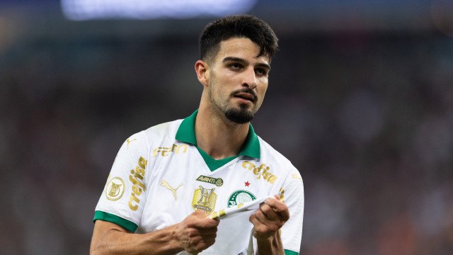 Flaco López embarca para o Brasil e reforça o Palmeiras contra o Santos