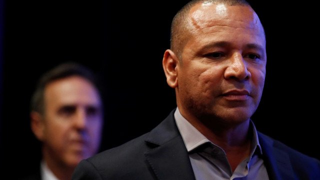 Pai de Neymar compra marca Pelé por cerca de R$ 95 milhões