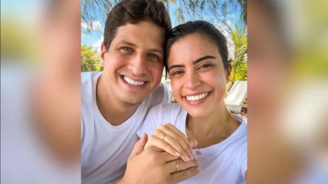 João Campos e Tabata Amaral anunciam noivado: 'Sim, com todo o meu coração!'