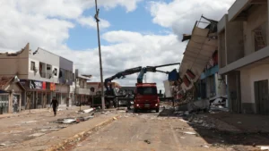 Deputados do PR votam auxílio de R$ 50 mil a famílias com casas destruídas por tornado