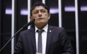 Éder Mauro critica prefeito de Parauapebas e chama agressão a jornalistas de “vexame na COP 30”