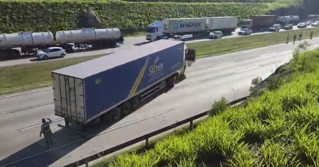 Falsa bomba no Rodoanel: empresa defende motorista e diz que ele fez certo