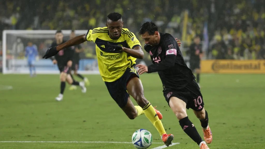 Golaço de Messi não evita derrota do Inter Miami (e anima playoffs)