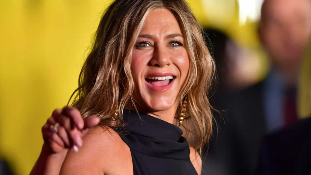 Jennifer Aniston faz primeiro post 'oficial' com namorado Jim Curtis