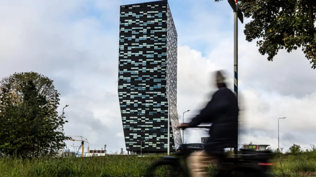 Pequim flexibiliza exportações pela Nexperia para aliviar crise nos 'chips'