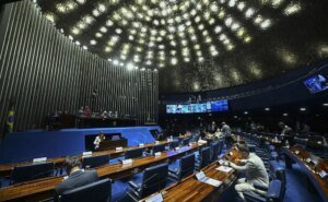 Senado aprova lei que proíbe descontos associativos em benefícios do INSS
