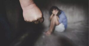 Suspeito de agredir a própria mãe é preso após tentar escapar pelo telhado em Salvaterra