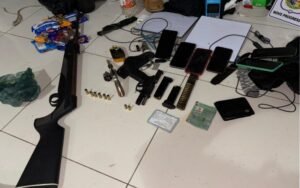 Suspeitos de roubo em garimpo morrem em confronto com policiais na zona rural