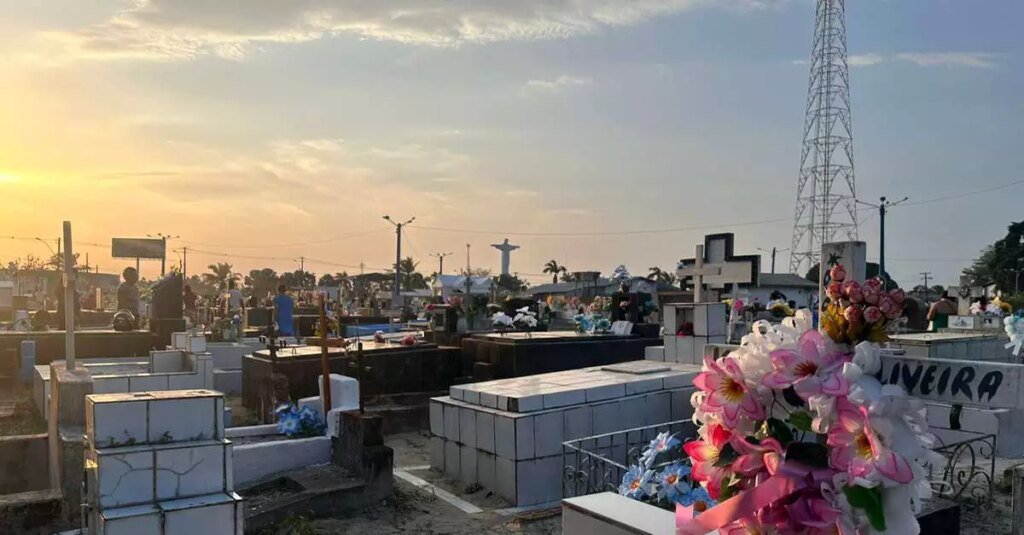 Tradição noturna marca o Dia de Finados em Castanhal