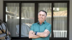 Para 54%, Bolsonaro quis fugir; 33% culpam surto por dano à tornozeleira, mostra Datafolha