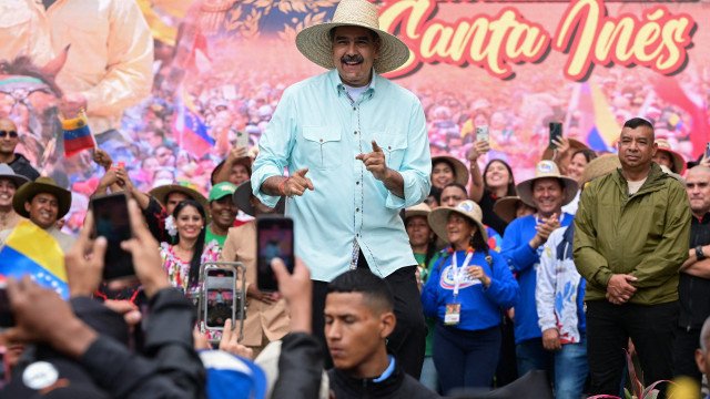 Maduro canta “Don’t Worry, Be Happy” em meio a tensão com os EUA
