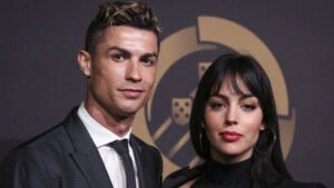 Georgina diz que anel de noivado oferecido por CR7