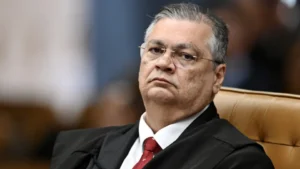 Dino diz não falar sobre indicação de Messias ao STF por ser tema 'politicamente controverso'