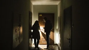 Idosa ficou 6 dias sem luz, mas recebeu conta para pagar