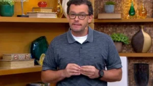 Lembra dele? Ex-apresentador da Globo surge irreconhecível