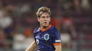 Namorada de jogador morre atropelada durante corrida